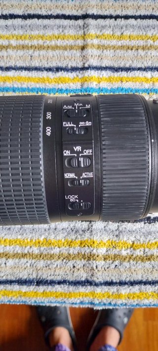 Camara y objetivo Nikon