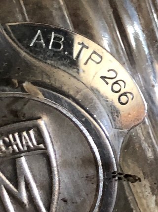 Faro Coche antiguo 1928
