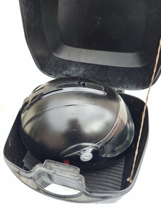 Baúl Moto Negro + Parrilla Universal