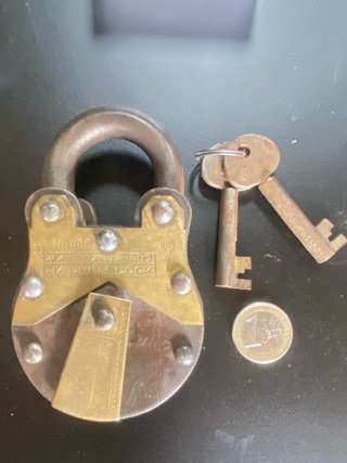 Candado Antiguo Wattan IND N.585 con Llaves