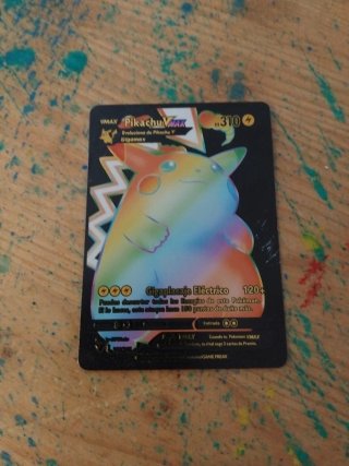 Carta Pokémon Pikachu VMAX Gigamax