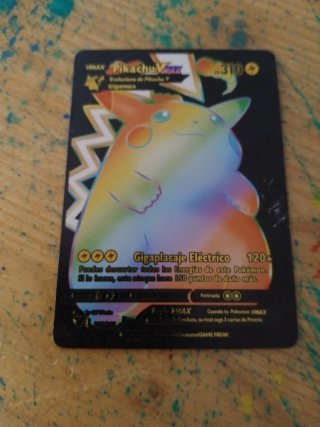 Carta Pokémon Pikachu VMAX Gigamax