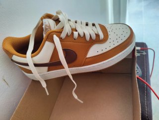 Zapatillas Nike Dunk Low Marrones y Blancas