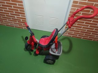 Triciclo para empujar niño FEBER