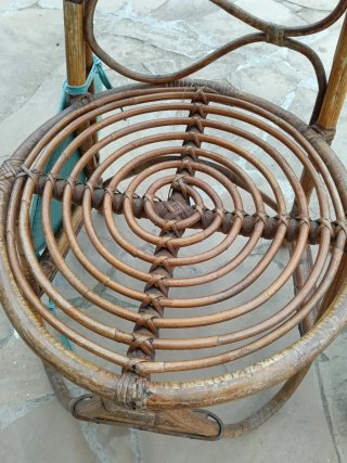 Set 3 Sillas Ratan Vintage Marca local.
