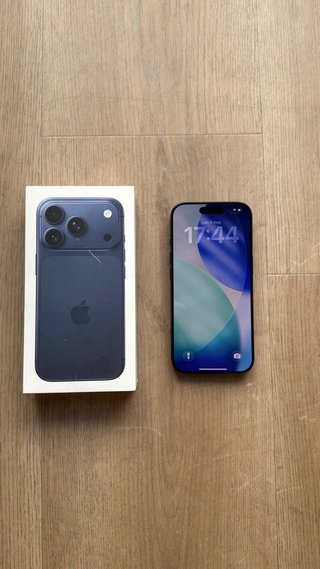 iPhone 17 Pro Azul Profundo