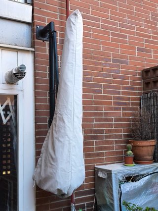 Sombrilla lateral 2.7m voladizo + funda