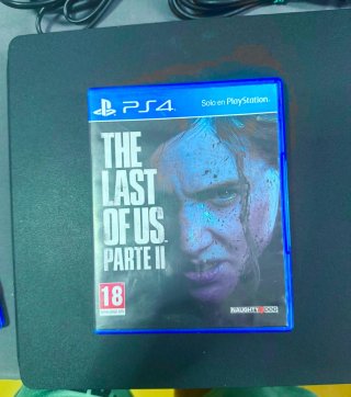 Pack PS4 Slim + 5 Juegos + Mando + Auriculares