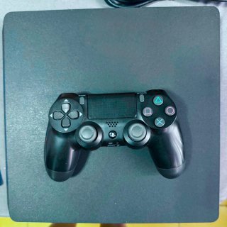 Pack PS4 Slim + 5 Juegos + Mando + Auriculares