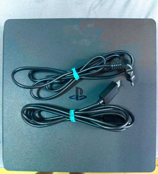Pack PS4 Slim + 5 Juegos + Mando + Auriculares