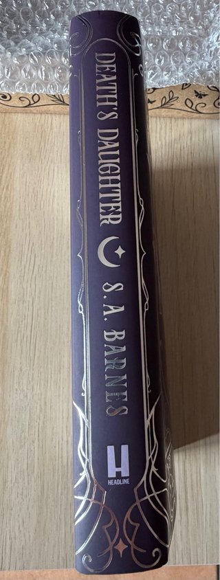 Libro Death’s Daughter edición FairyLoot.