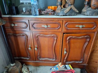 REGALAMOS MUEBLES. URGE SACAR. Varias medidas