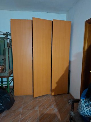 REGALAMOS MUEBLES. URGE SACAR. Varias medidas