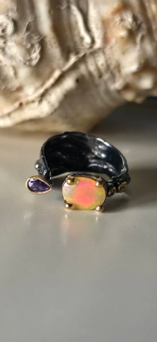 Precioso anillo joya de autor opalo y diamantes