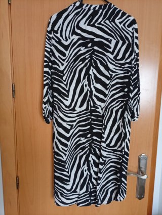 Vestido camisero cebra
