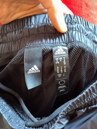 Pantalón corto Adidas negro
