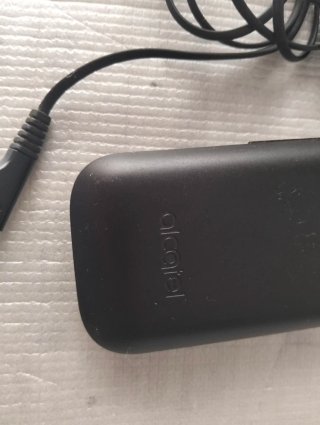 Teléfono móvil Alcatel concha negro