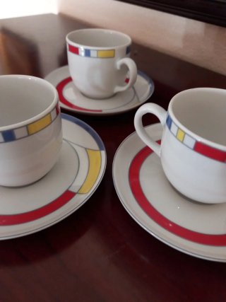Juego 3 tazas y platos café Chateau Valmont