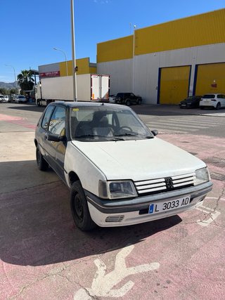 Peugeot 205 1998