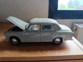Miniatura Peugeot 403