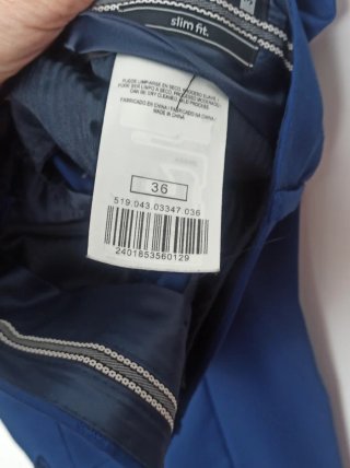 Traje azul para eventos