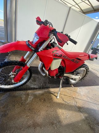 Gas Gas EC250 2T Enduro Moto Roja