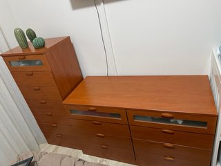 Cómodas de madera y cristal