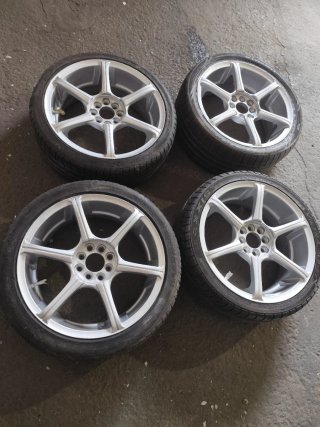 Llantas 4 tornillos multianclaje 17"