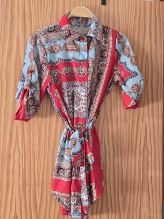 Blusa Camisa Larga Estampada Roja Talla M (con Laz