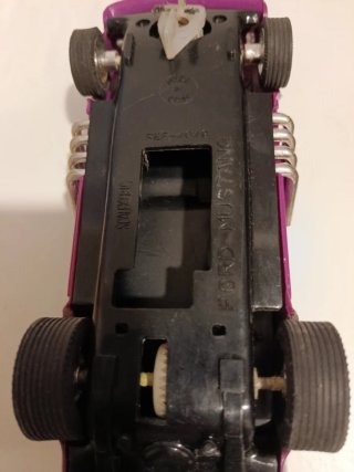 Scalextric Ford Mustang Dragster Morado, sin motor