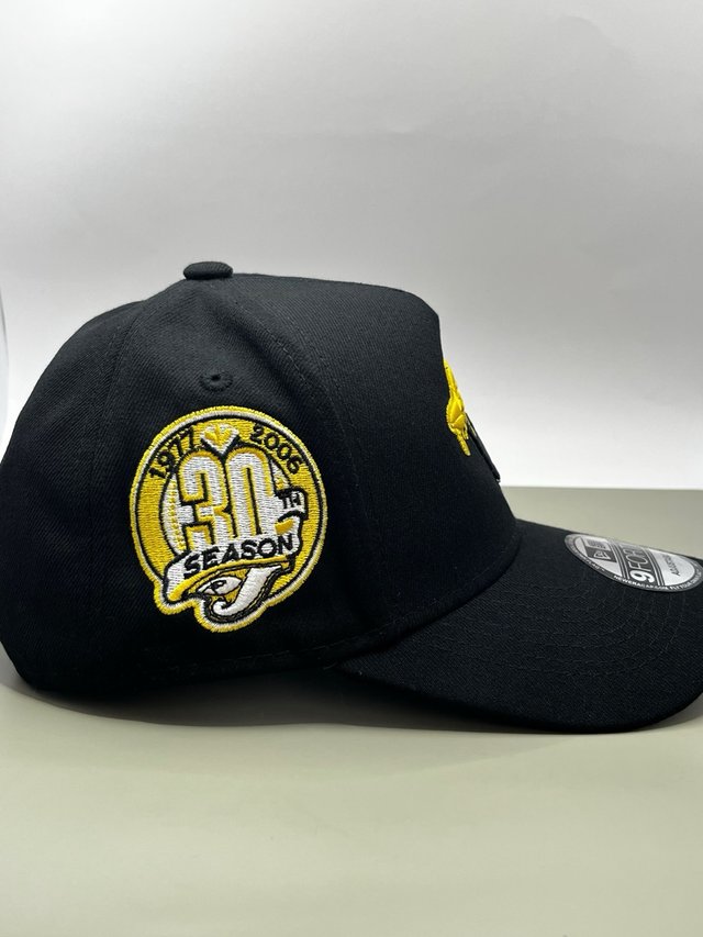 Gorra New Era 9Forty Toronto Blue Jays Negra Dorad