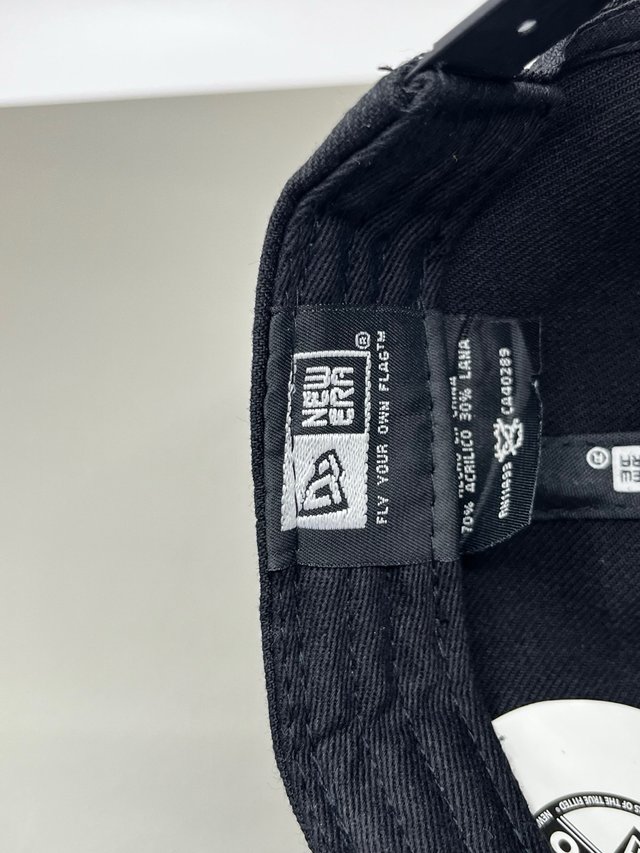 Gorra New Era 9Forty Toronto Blue Jays Negra Dorad