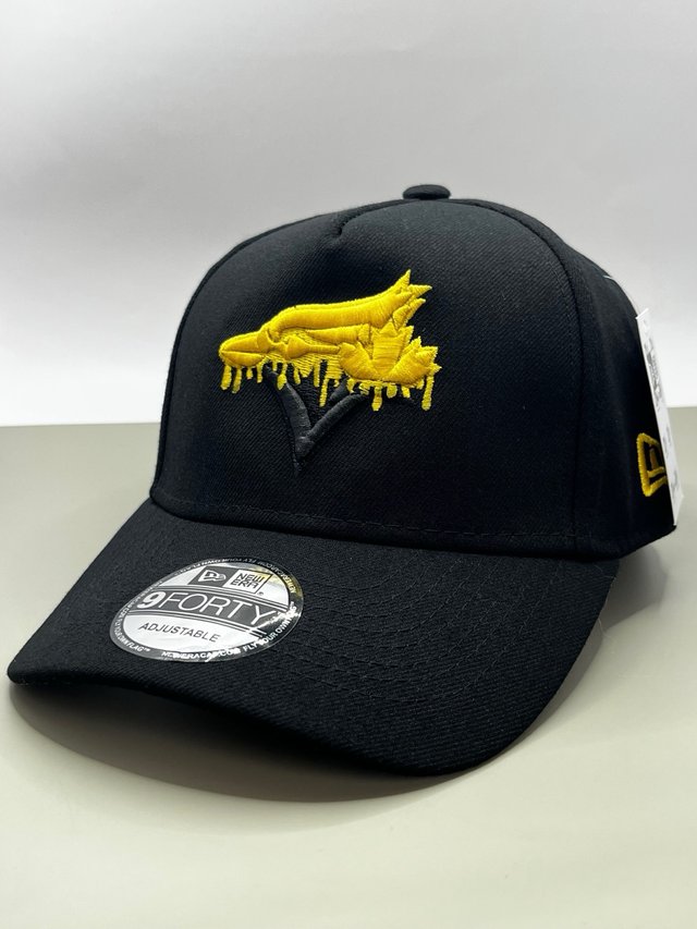 Gorra New Era 9Forty Toronto Blue Jays Negra Dorad