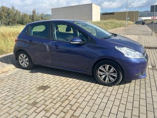 Peugeot 208 2013
