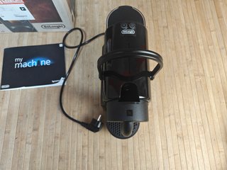 Cafetera Nespresso DeLonghi Inissia EN80.B Negra