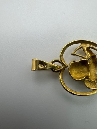011-03-00505 COLGANTE CORAZON CUPIDO ORO 18K
