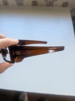 Batwolf Oakley Polished Rootbeer Original.