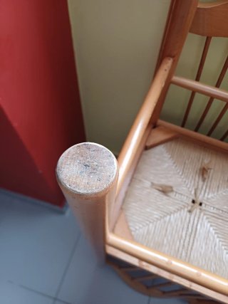 Juego de 4 sillas de madera y yute