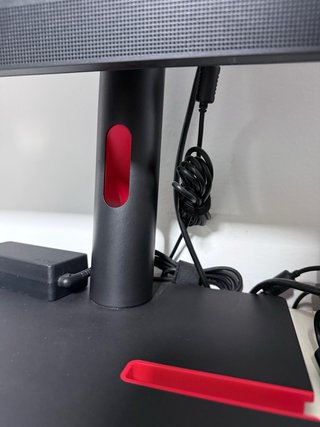 Monitor Lenovo PC Negro y Rojo y ordenador lenovo