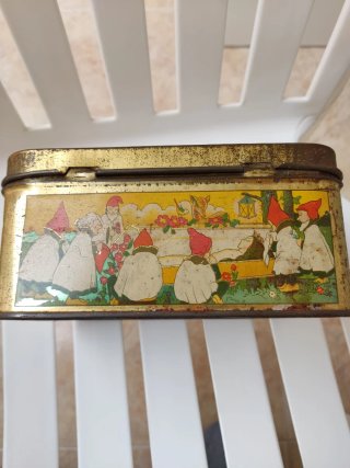Caja metálica vintage Blancanieves