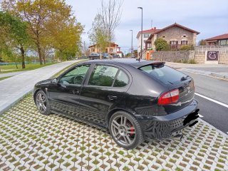 SEAT Leon CUPRA R 225
