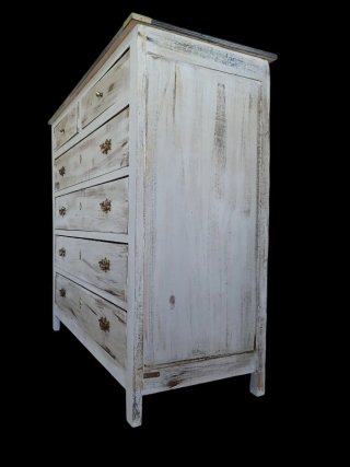 Cómoda antigua de madera