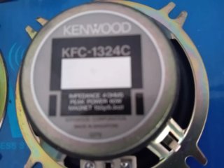 Altavoces Kenwood Negros y Dorados