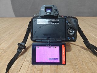 Sony Alpha SLT-A33 Cámara Digital