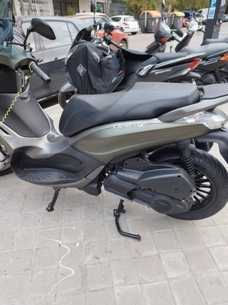 Piaggio Beverly 300 Verde Scooter Automática