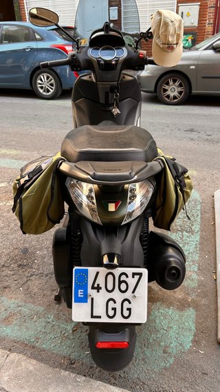 Piaggio Beverly 300 Verde Scooter Automática