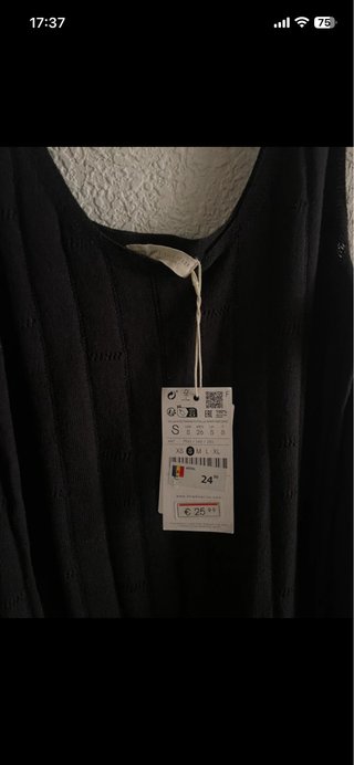 Vestido negro hombros descubiertos