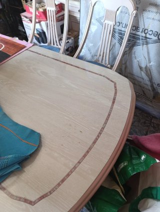 Mesa de comedor cristal y madera , sólo la mesa