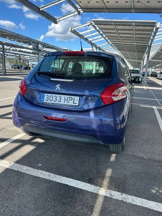 Peugeot 208 2013