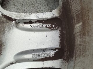 Llantas 16” Volvo XC70 Tellus Originales